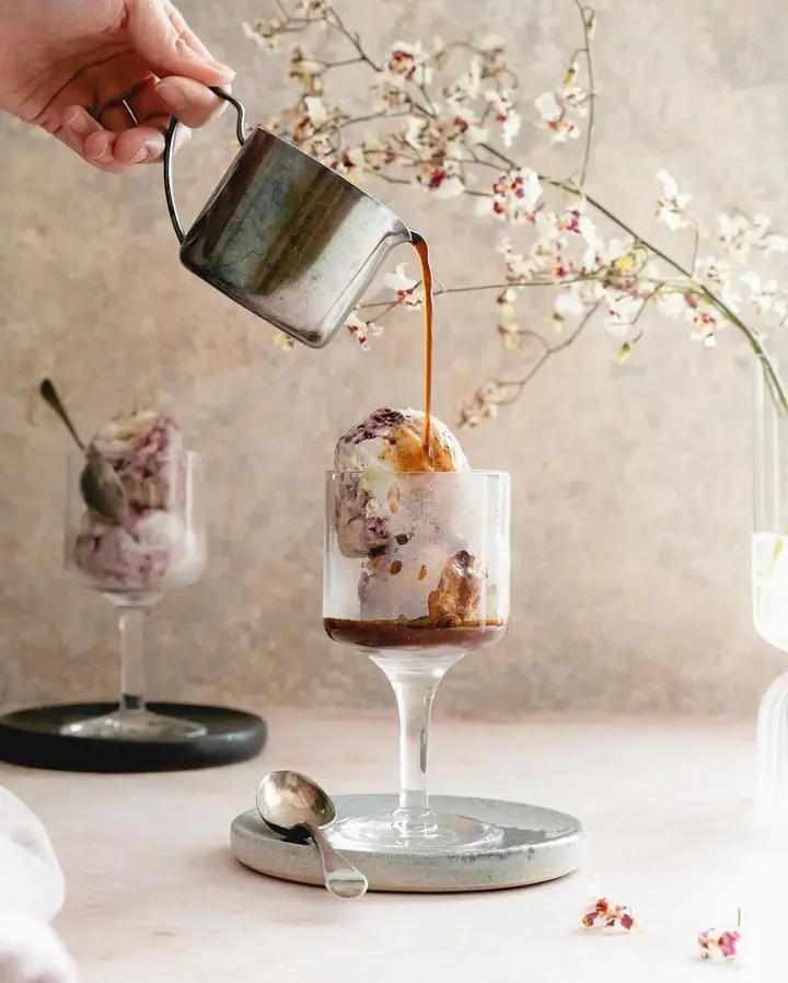 Bögürtlen - Avokado Affogato